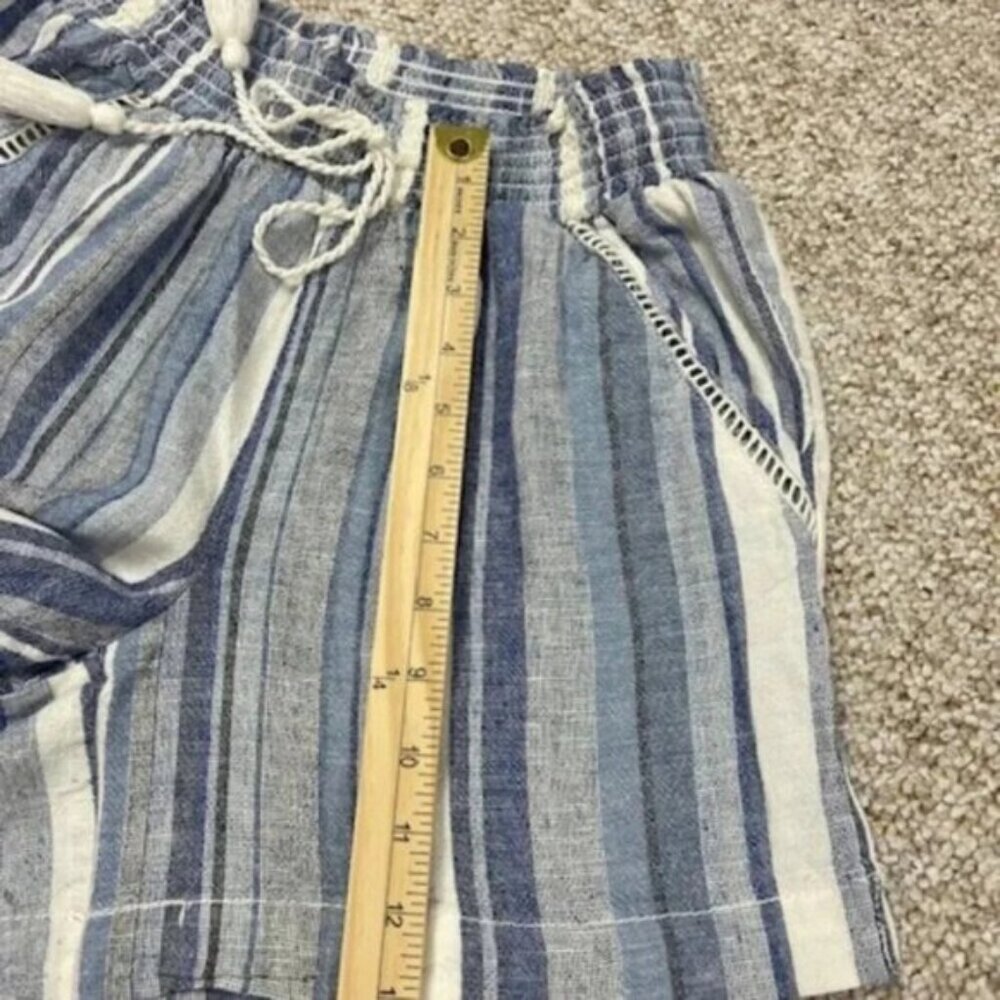 Briggs Women's Linen Blend Pull-On Shorts with Pockets Size Small Blue Stripe - Picture 2 of 8